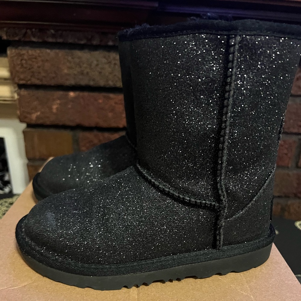 Black glitter Uggs, size 13